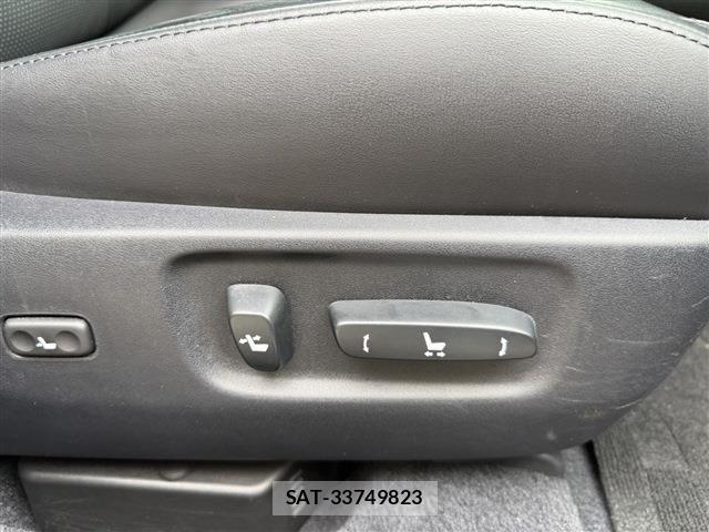 Lexus HS 2017-08 7328009-7
