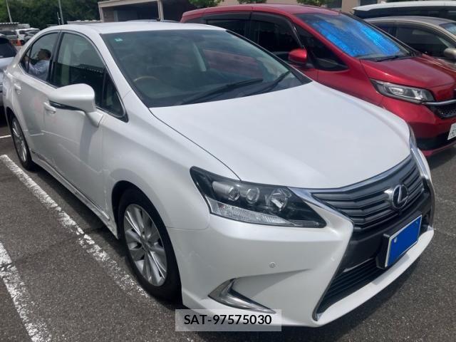 Lexus HS 2016-09 7358478-0
