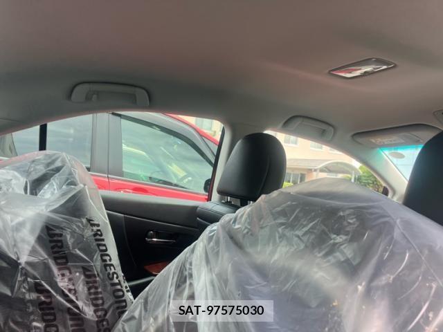 Lexus HS 2016-09 7358478-12