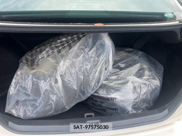 Lexus HS 2016-09 7358478-13