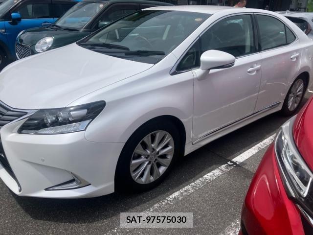 Lexus HS 2016-09 7358478-1