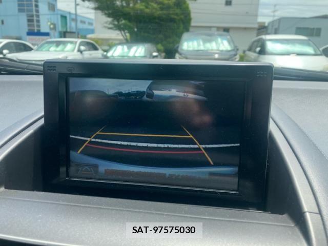 Lexus HS 2016-09 7358478-20