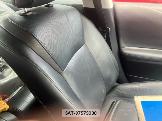 Lexus HS 2016-09 7358478-21