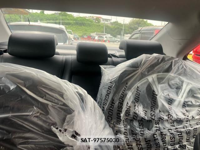 Lexus HS 2016-09 7358478-22