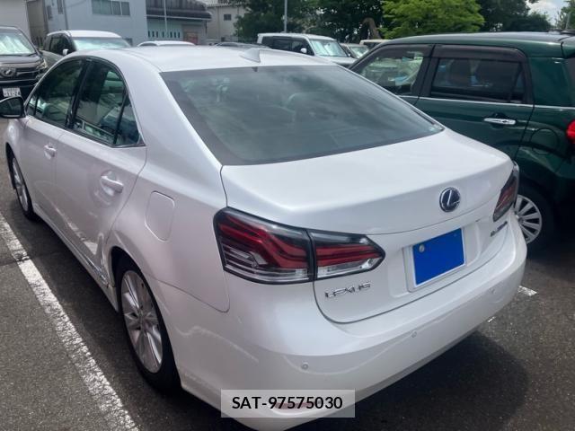 Lexus HS 2016-09 7358478-4