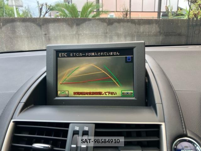 Lexus HS 2010-03 7358472-15
