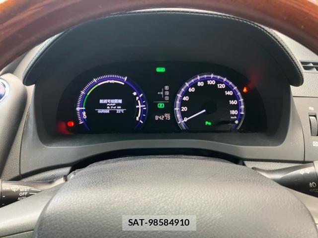 Lexus HS 2010-03 7358472-16