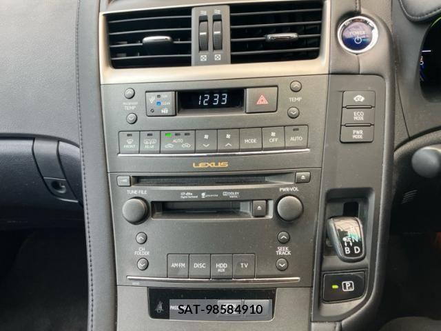 Lexus HS 2010-03 7358472-17