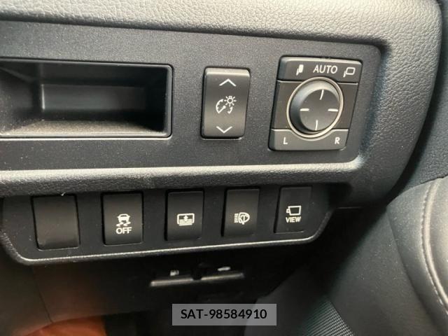Lexus HS 2010-03 7358472-19