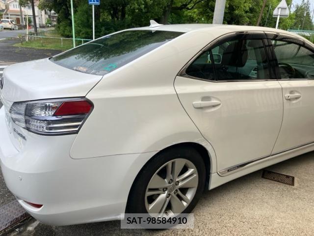 Lexus HS 2010-03 7358472-2
