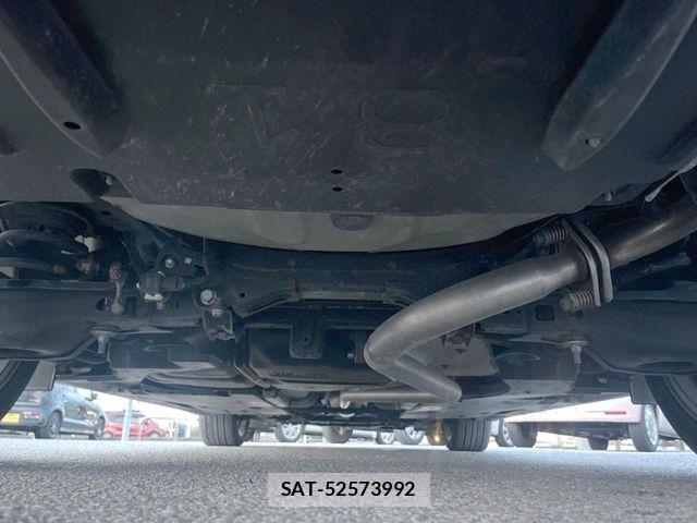 Lexus HS 2015-08 7392665-18