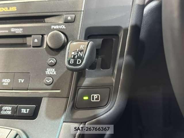 Lexus HS 2010-12 7455375-24