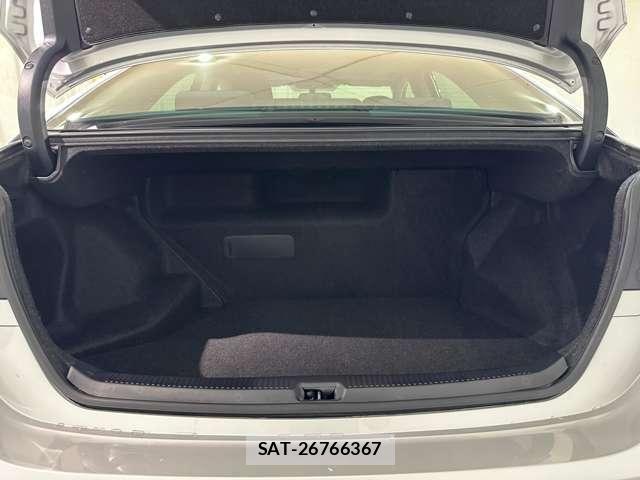 Lexus HS 2010-12 7455375-28