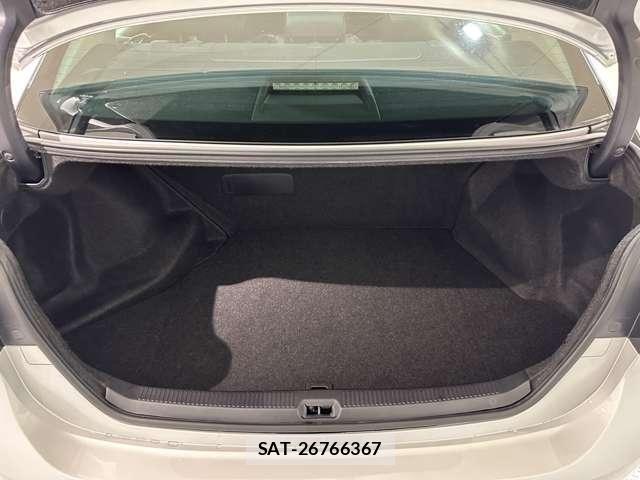 Lexus HS 2010-12 7455375-29