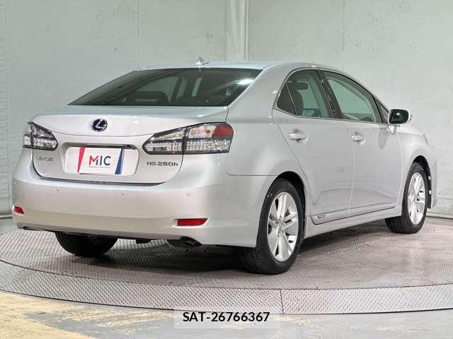Lexus HS 2010-12 7455375-4