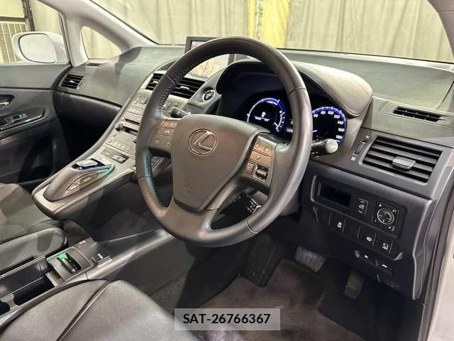Lexus HS 2010-12 7455375-8
