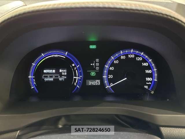 Lexus HS 2011-12 7455372-10