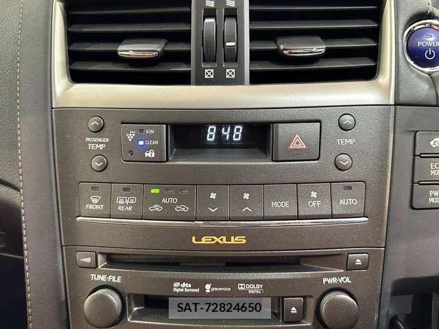Lexus HS 2011-12 7455372-22