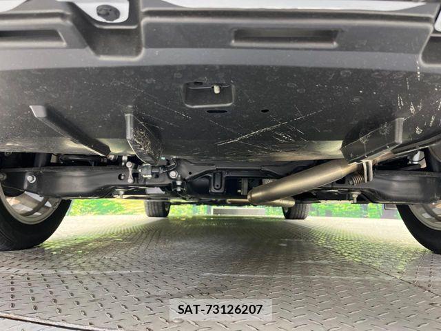 Lexus HS 2016-06 7455370-18