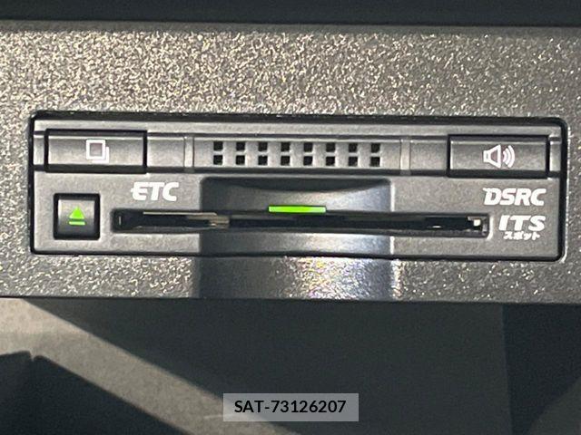 Lexus HS 2016-06 7455370-4