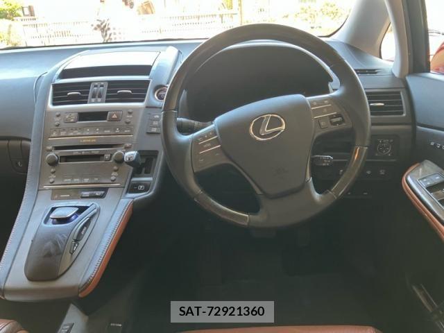 Lexus HS 2009-08 7455376-11