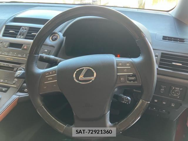 Lexus HS 2009-08 7455376-14