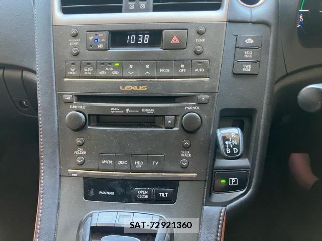 Lexus HS 2009-08 7455376-17