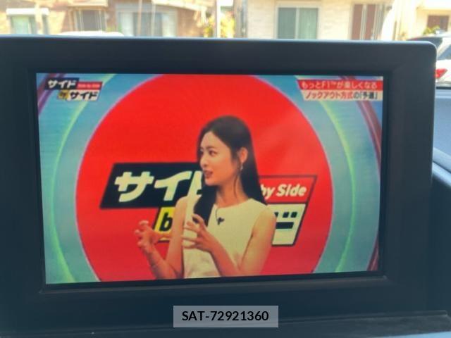 Lexus HS 2009-08 7455376-21