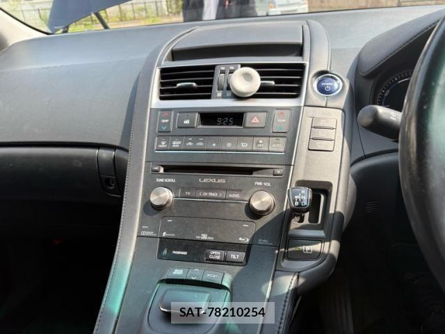 Lexus HS 2017-01 7455371-15