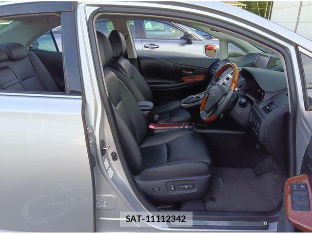 Lexus HS 2013-06 7455373-17