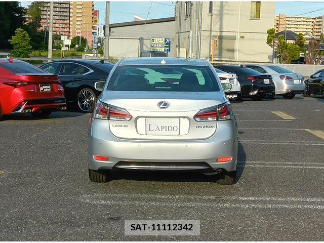 Lexus HS 2013-06 7455373-1