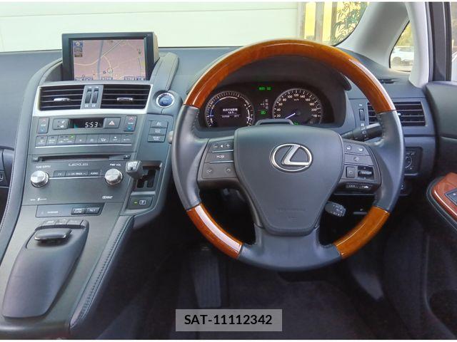 Lexus HS 2013-06 7455373-28