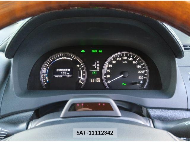 Lexus HS 2013-06 7455373-29