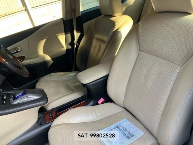 Lexus HS 2011-07 7455377-13