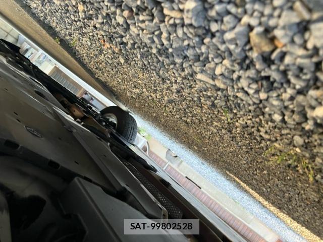 Lexus HS 2011-07 7455377-16