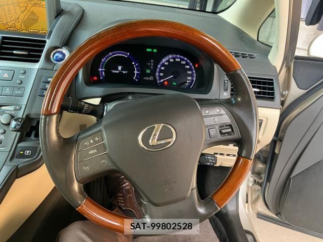 Lexus HS 2011-07 7455377-21