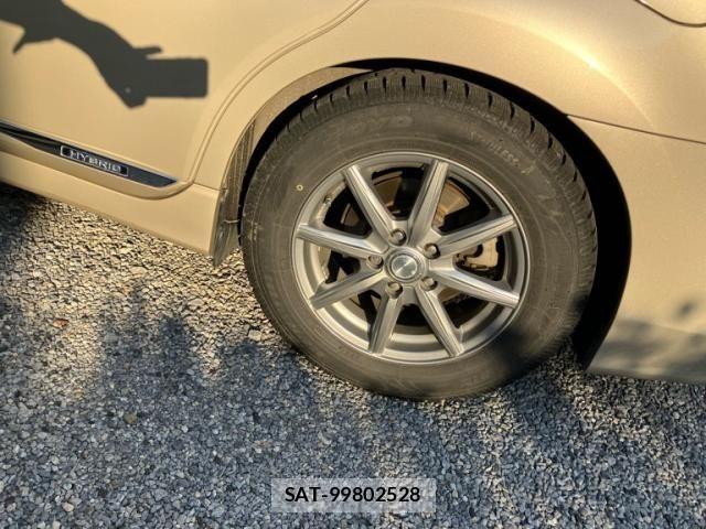 Lexus HS 2011-07 7455377-5