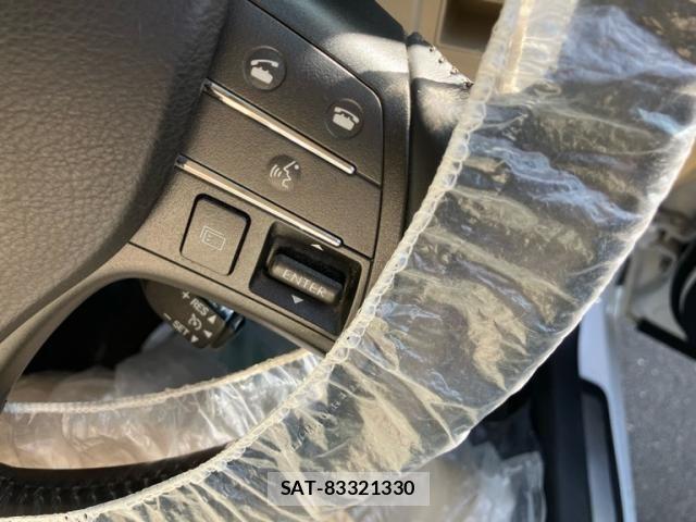 Lexus HS 2009-07 7501259-14