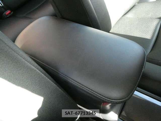 Lexus HS 2010-03 7501257-7