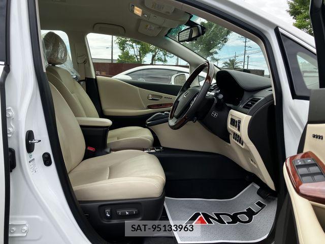 Lexus HS 2013-04 7501254-9