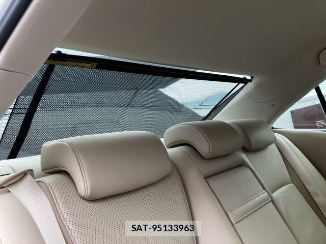 Lexus HS 2013-04 7501254-23