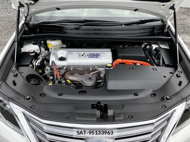 Lexus HS 2013-04 7501254-24