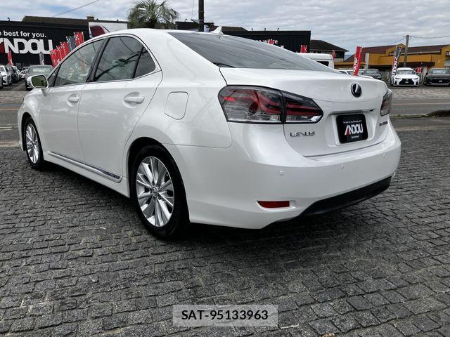 Lexus HS 2013-04 7501254-2