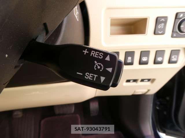 Lexus HS 2010-02 7501256-4