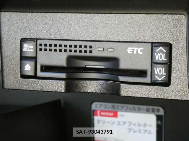 Lexus HS 2010-02 7501256-5