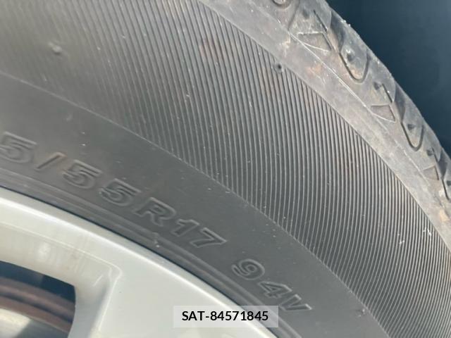 Lexus HS 2013-02 7617631-9