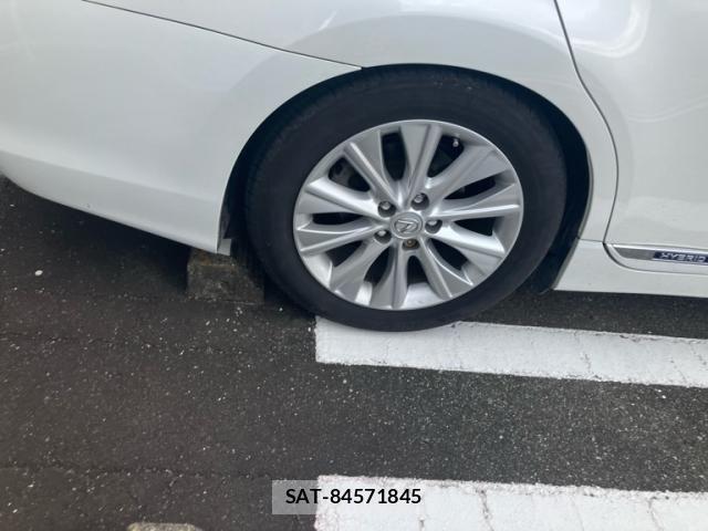 Lexus HS 2013-02 7617631-6