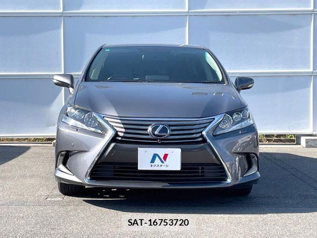 Lexus HS 2013-11 7617630-13