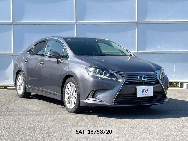 Lexus HS 2013-11 7617630-15