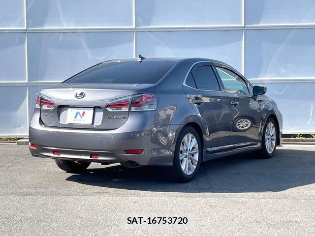 Lexus HS 2013-11 7617630-16